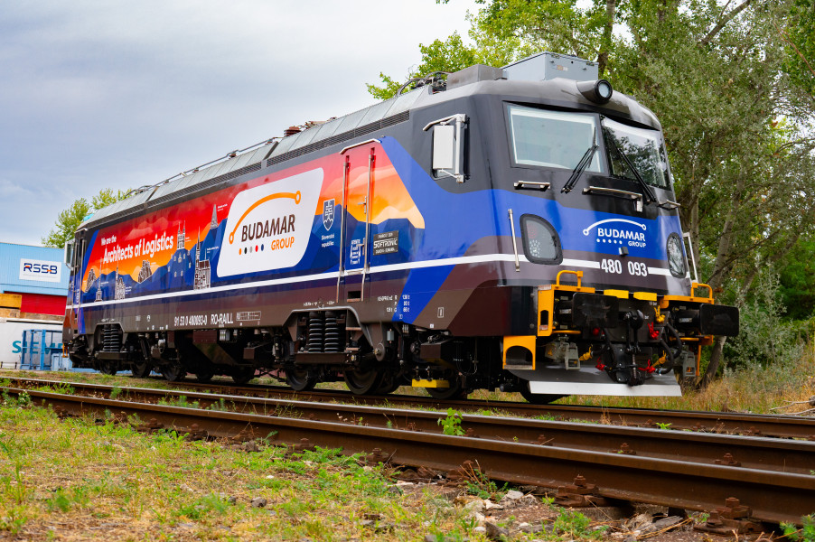 480 093 ready to enter service